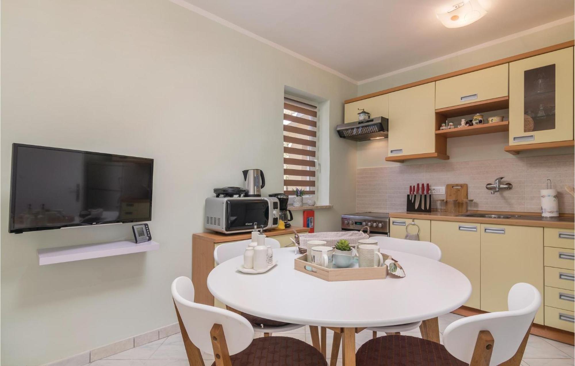 Amazing Apartment In Rabac With Wifi Raša Exterior foto